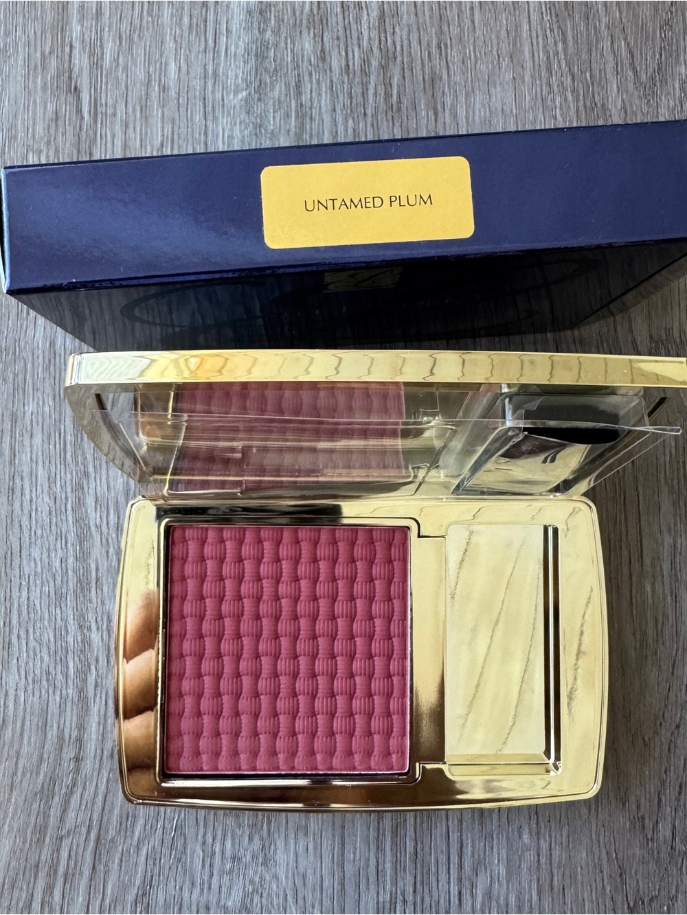 Estee Lauder The Sculpting Blush Untamed Plum 7g NIB Full Size